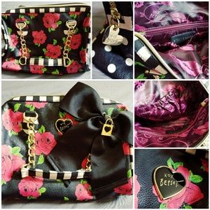 Betsey Johnson🌹 rose & bow purse